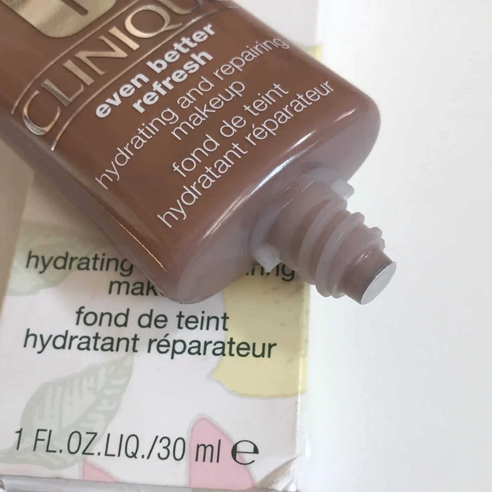 CLINIQUE Even Better Refresh Hydrating Repair Foundation Makeup Carob CN117 NIB